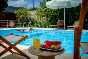 Villa Melina with pool by the sea